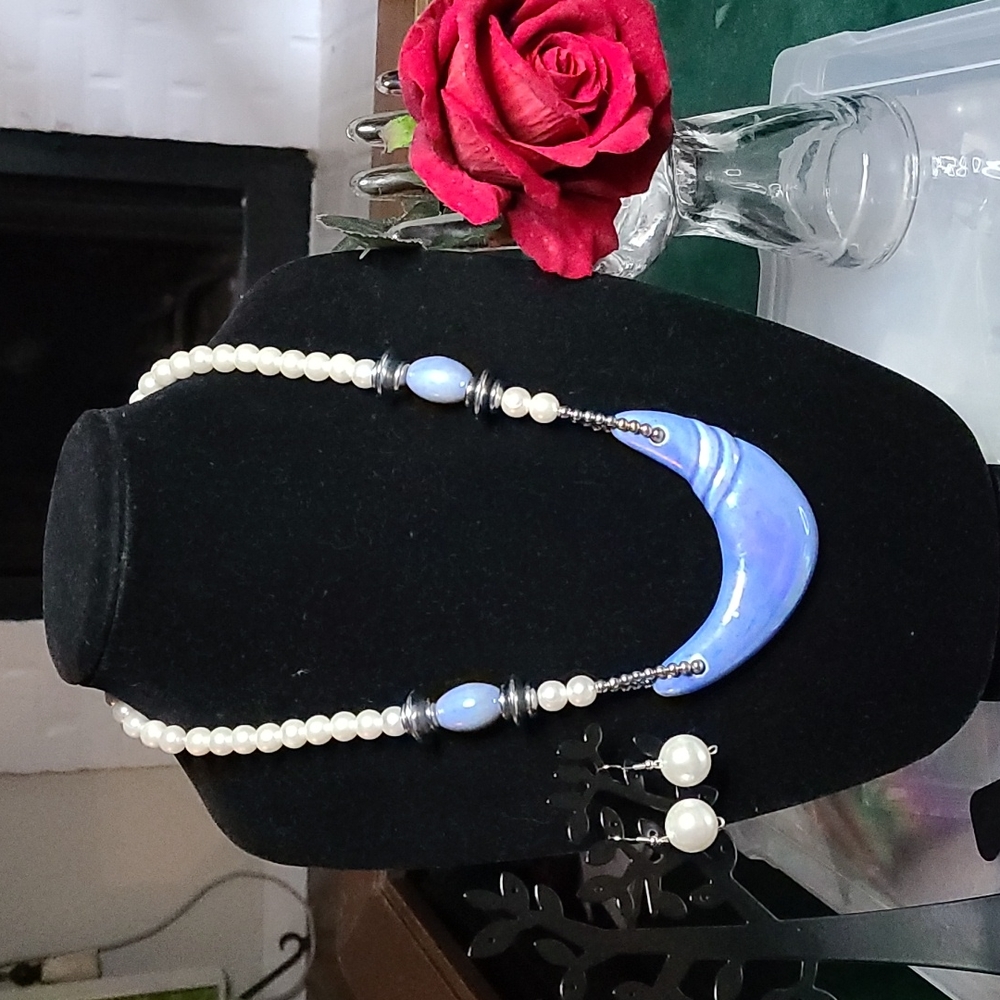 Faux pearl set  💙